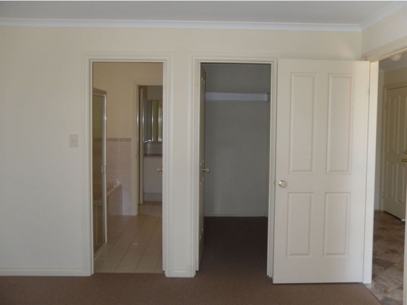 8 Allen Street, Encounter Bay SA 5211