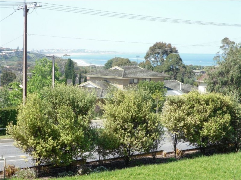 37 Renown Avenue, Victor Harbor SA 5211