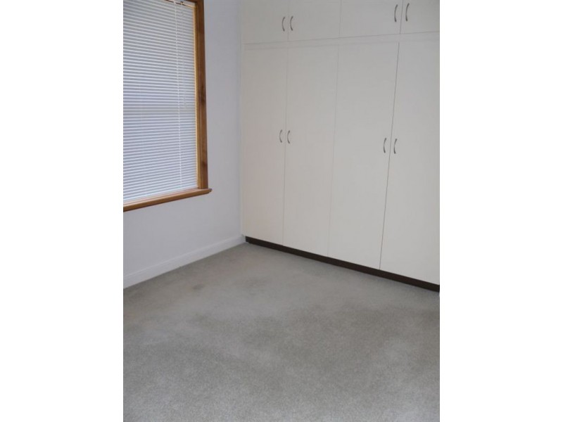 37 Renown Avenue, Victor Harbor SA 5211