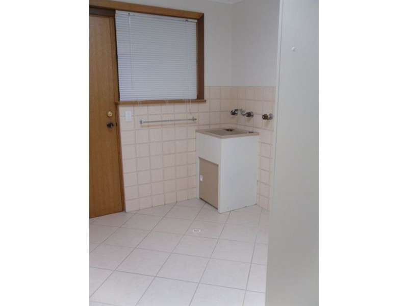 37 Renown Avenue, Victor Harbor SA 5211