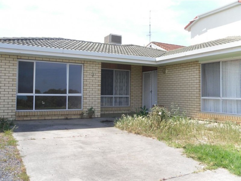3 Strangways Ave, Hayborough SA 5211