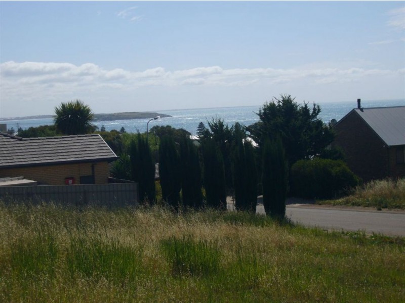 8 Davies Street, Encounter Bay SA 5211