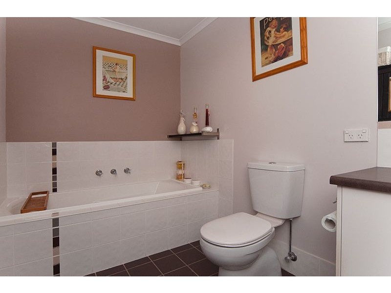 6 Barton Court, Encounter Bay SA 5211
