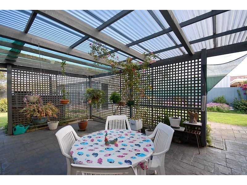 10 Dolphin Ave, Encounter Bay SA 5211