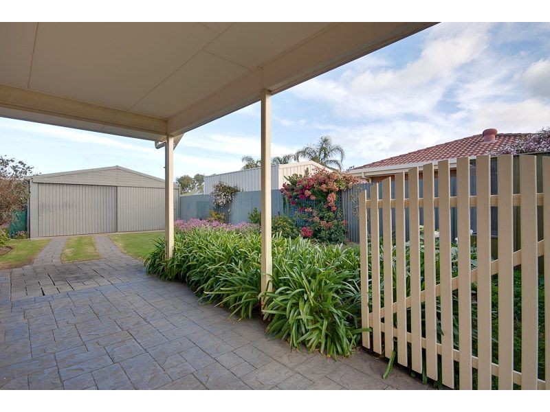 10 Dolphin Ave, Encounter Bay SA 5211