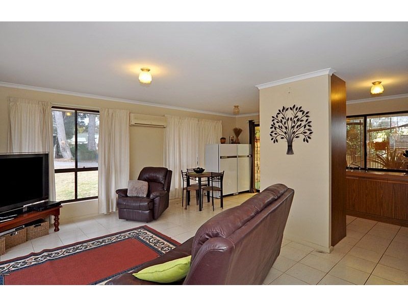 1/6 Charles Street, Encounter Bay SA 5211