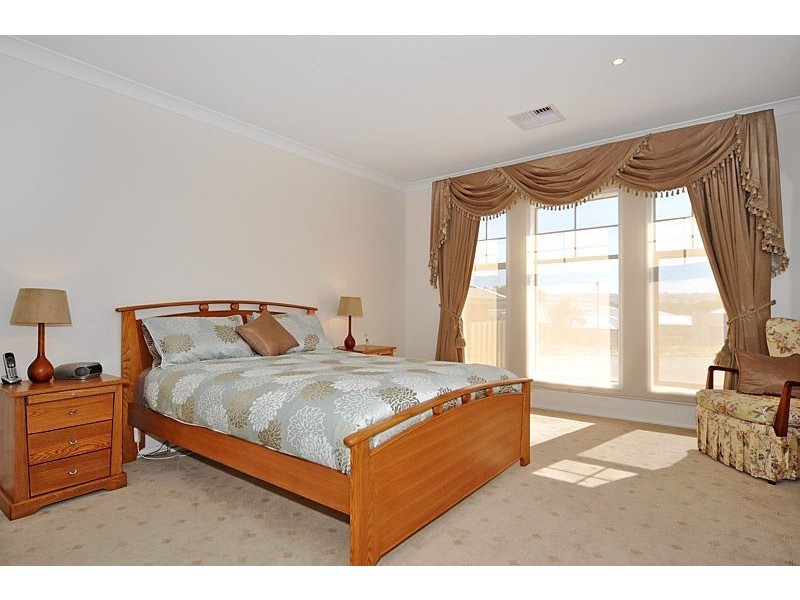 6 Links Court, Mccracken SA 5211