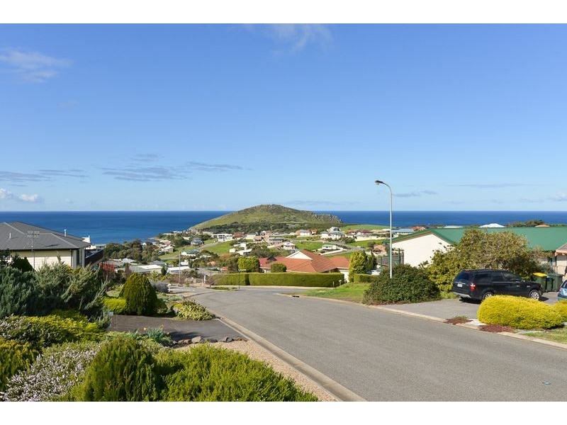 30 Southern Right Crescent, Encounter Bay SA 5211