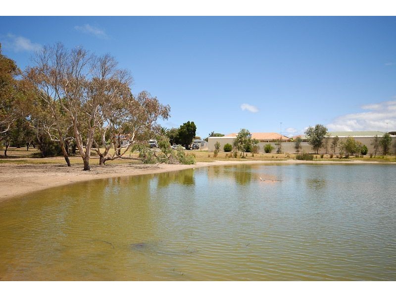 18 Birchall Road, Goolwa Beach SA 5214