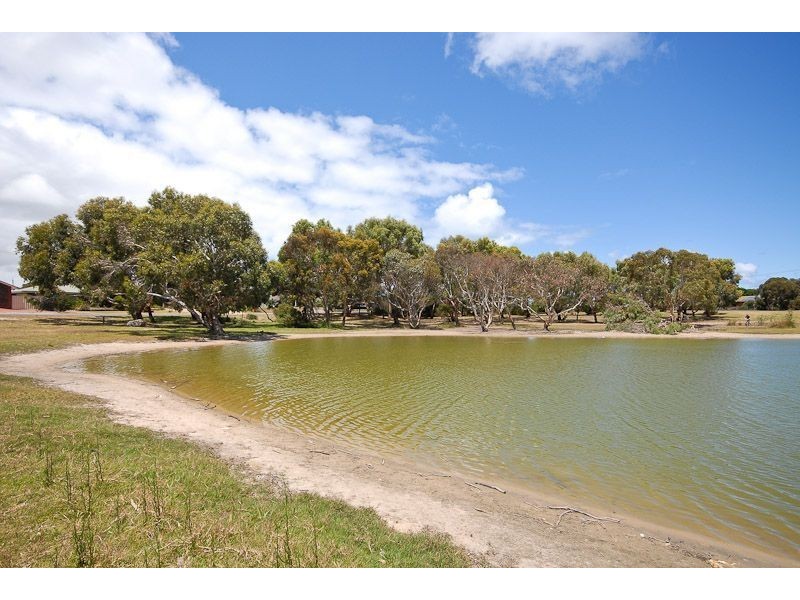 18 Birchall Road, Goolwa Beach SA 5214