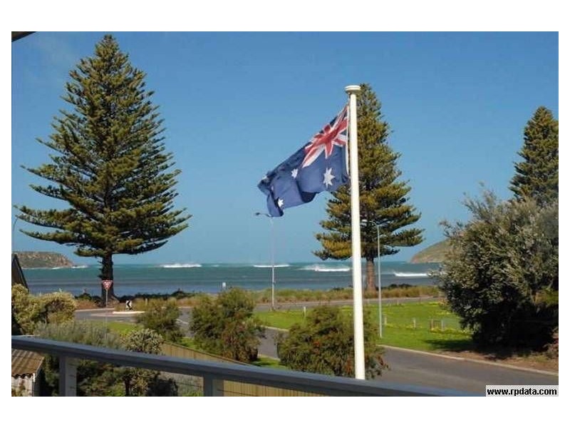 4 Fountain Avenue, Encounter Bay SA 5211