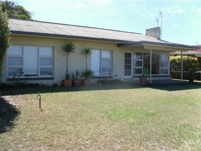 8 Bridge Tce, Victor Harbor SA 5211