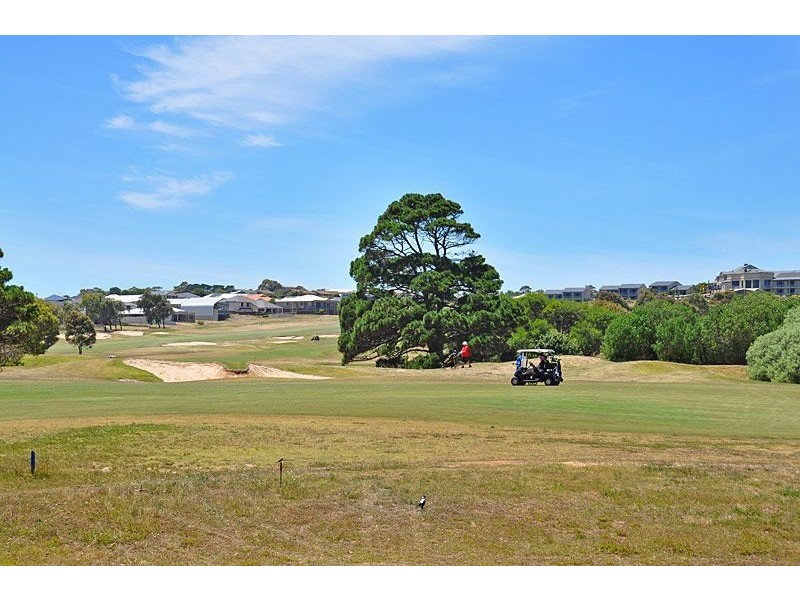 32 Coromandel Drive, Mccracken SA 5211