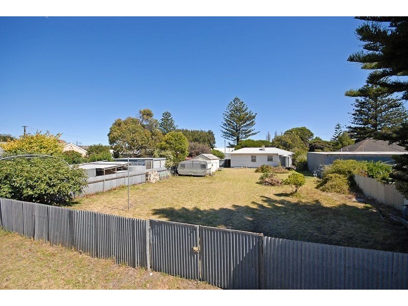 104 Victoria Street, Victor Harbor SA 5211