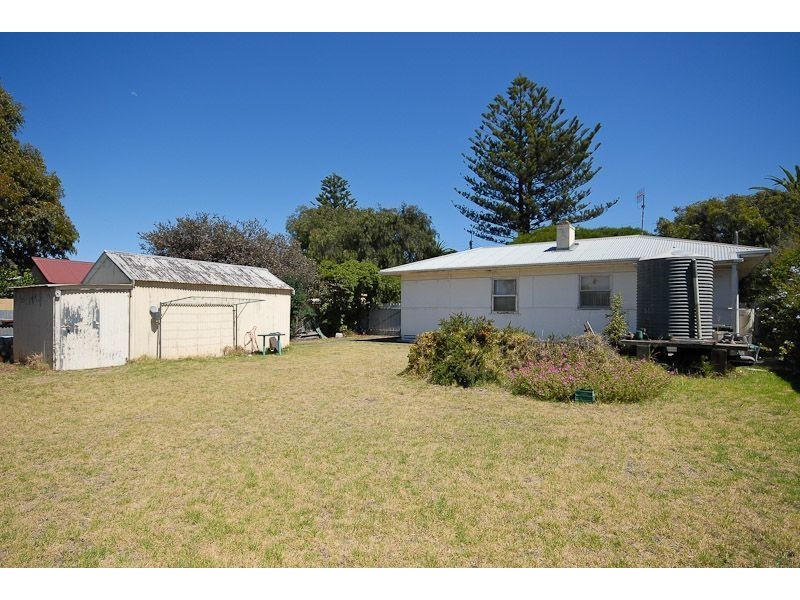 104 Victoria Street, Victor Harbor SA 5211