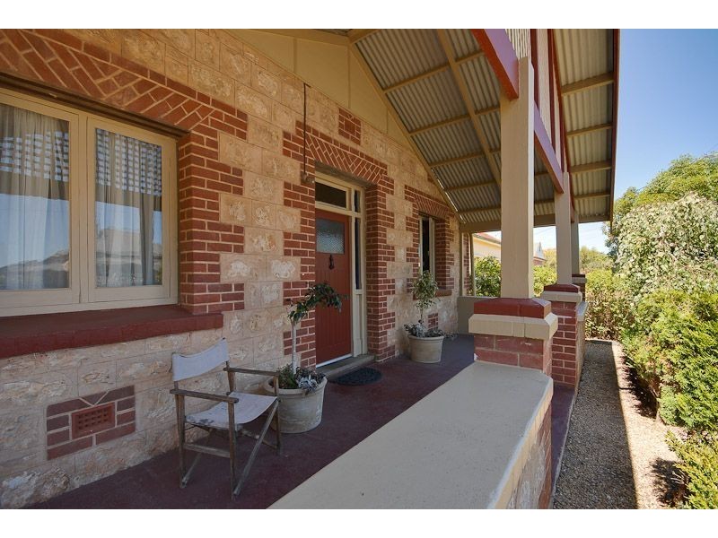 48 Hill Street, Victor Harbor SA 5211