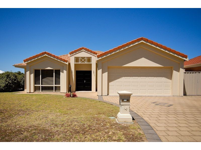 14 Coromandel Drive, Mccracken SA 5211