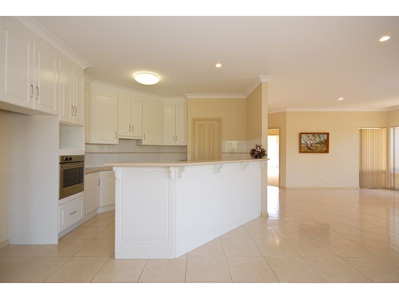 14 Coromandel Drive, Mccracken SA 5211