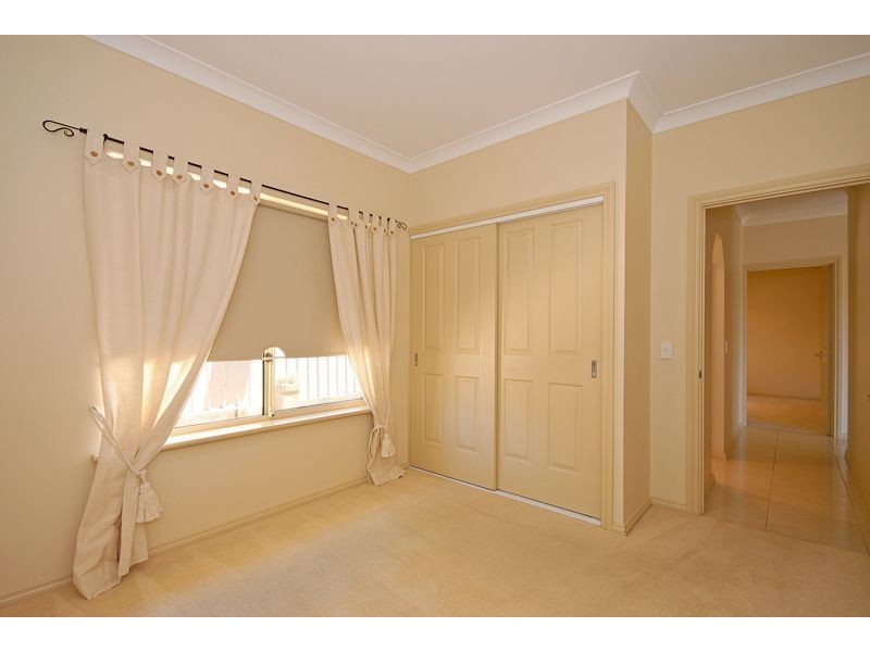 14 Coromandel Drive, Mccracken SA 5211