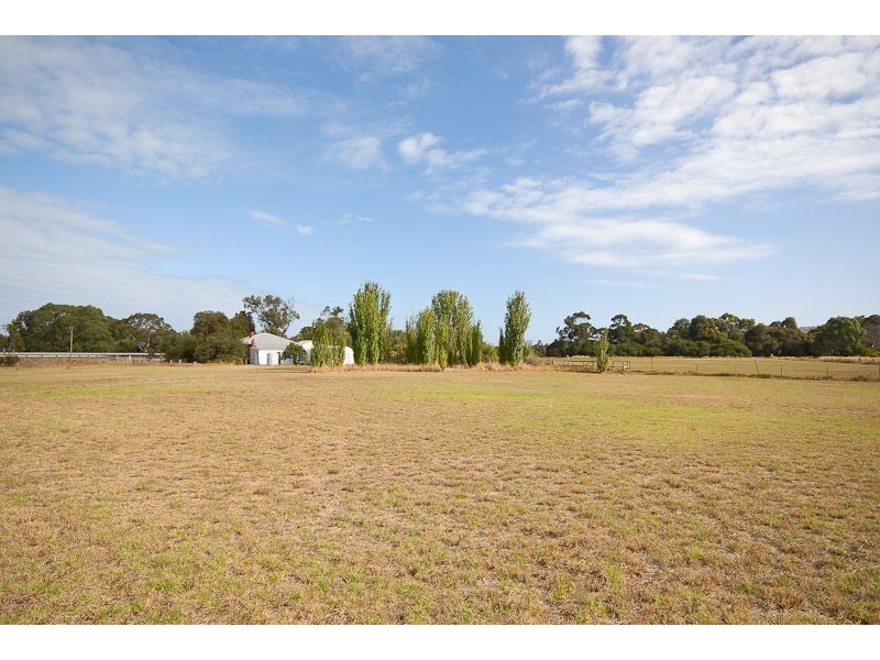81 Armstrong Road, Victor Harbor SA 5211