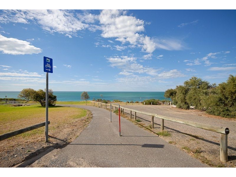 4 Granite Grove, Hayborough SA 5211