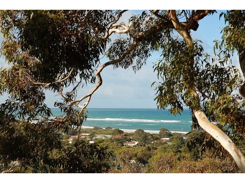 4 Fernbank Road, Victor Harbor SA 5211