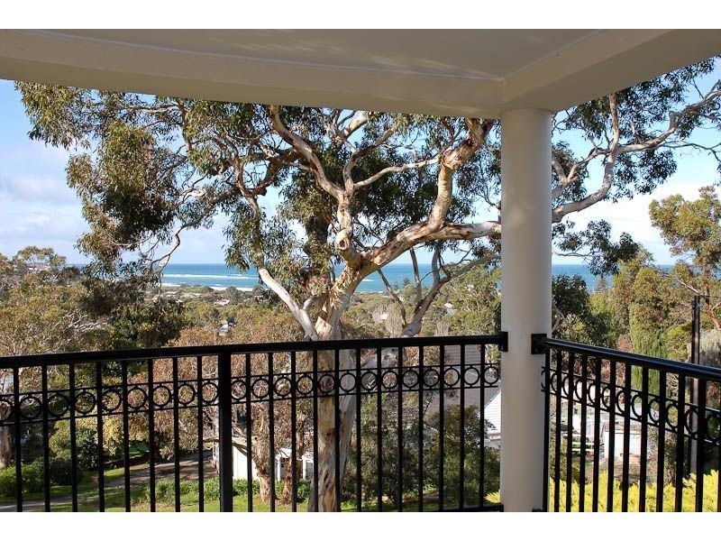 4 Fernbank Road, Victor Harbor SA 5211