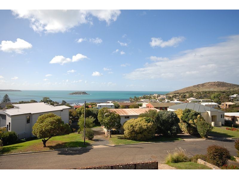 13 Olivebank Crescent, Encounter Bay SA 5211