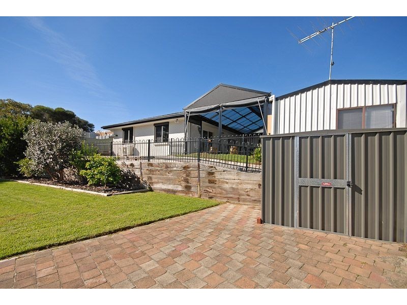 2 Edzell Court, Victor Harbor SA 5211