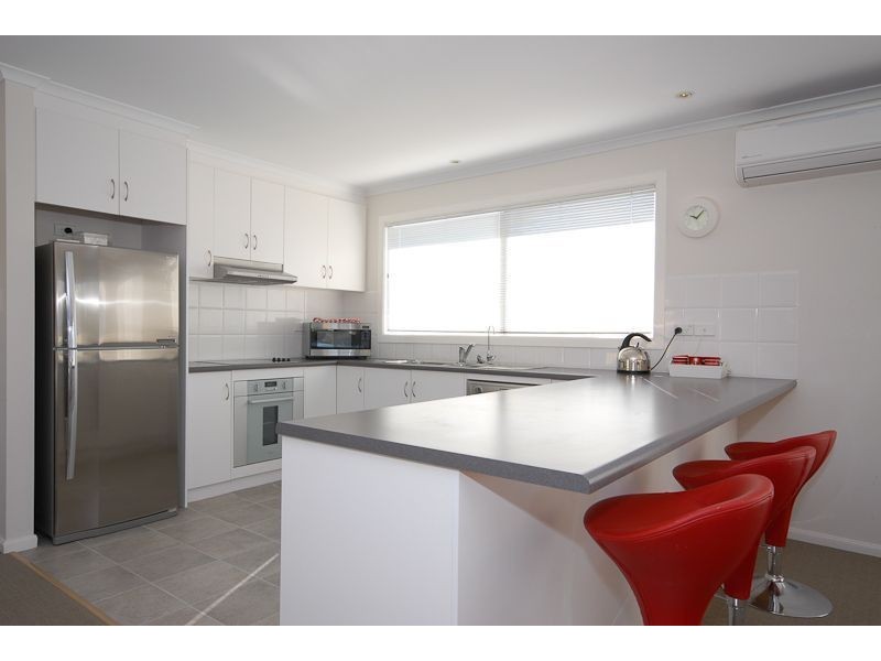 19 Sweetman Avenue, Encounter Bay SA 5211