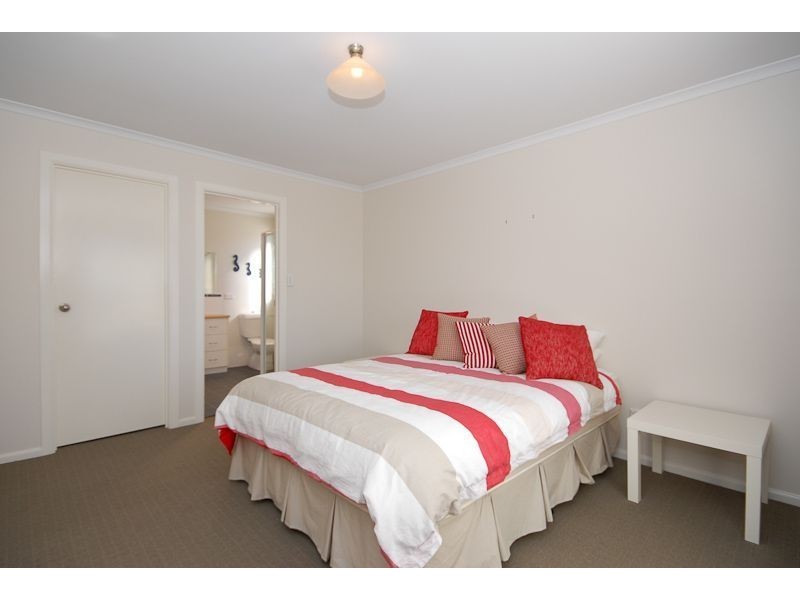 19 Sweetman Avenue, Encounter Bay SA 5211