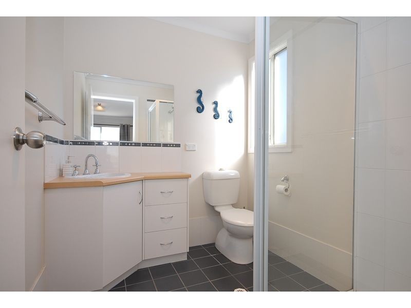 19 Sweetman Avenue, Encounter Bay SA 5211