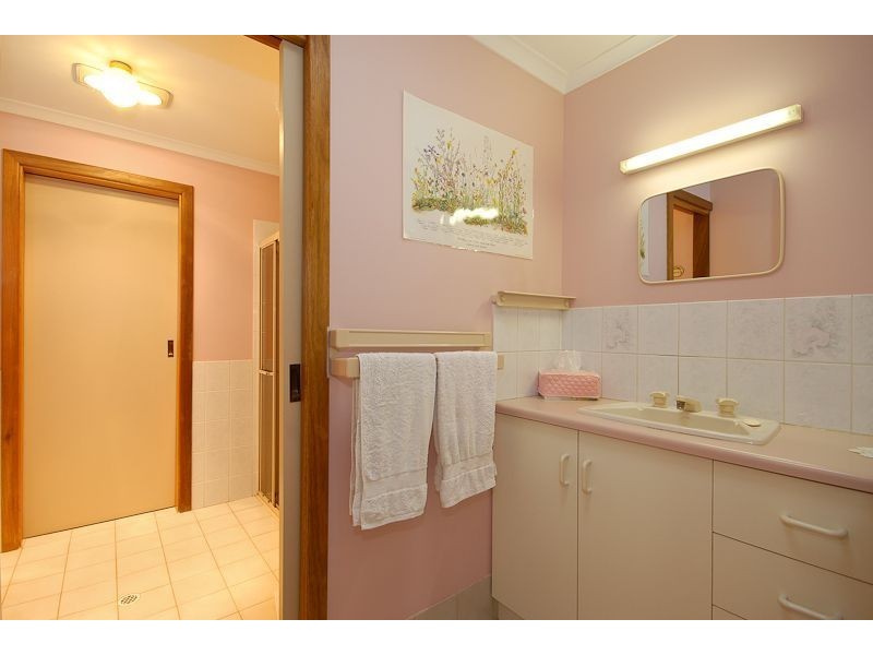 102 Albatross Avenue, Hayborough SA 5211