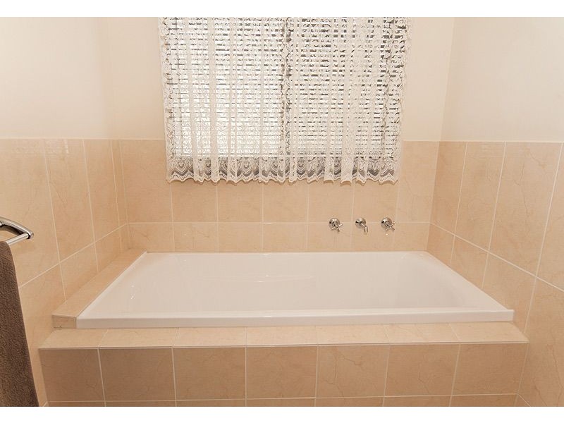 18 Pomery Street, Port Elliot SA 5212