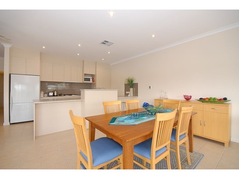 2 Strathmore Court, Victor Harbor SA 5211