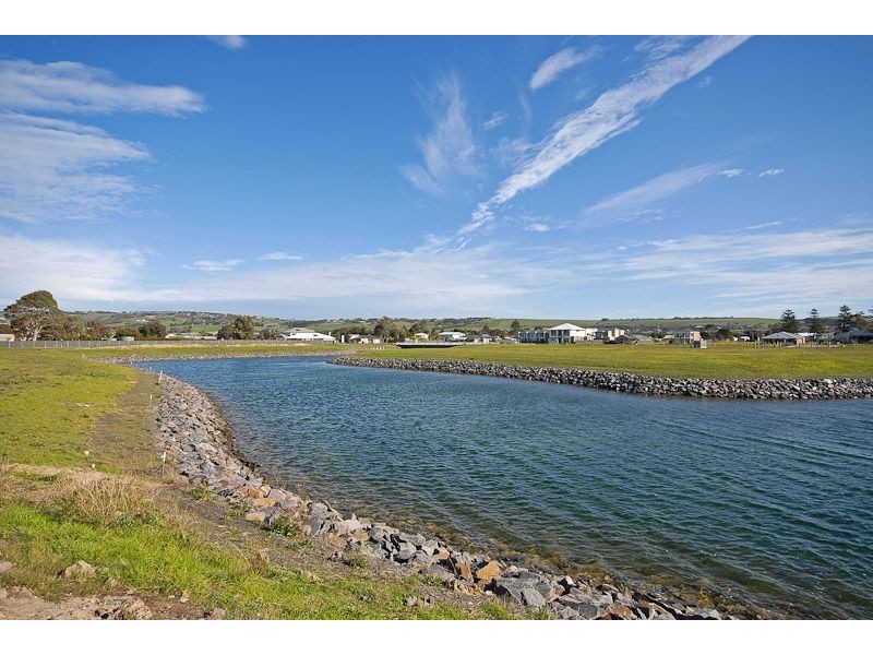 2 Strathmore Court, Victor Harbor SA 5211