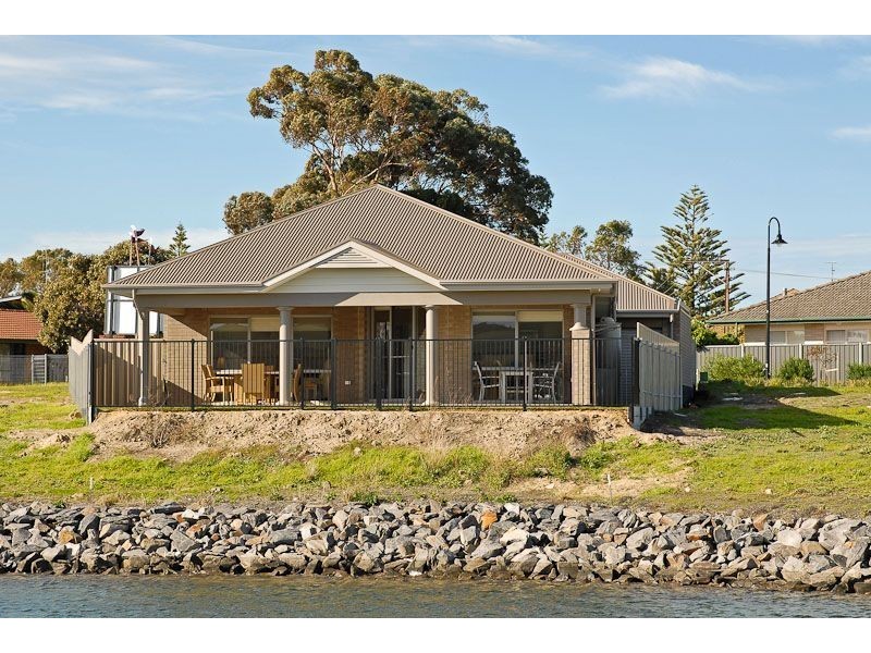 2 Strathmore Court, Victor Harbor SA 5211