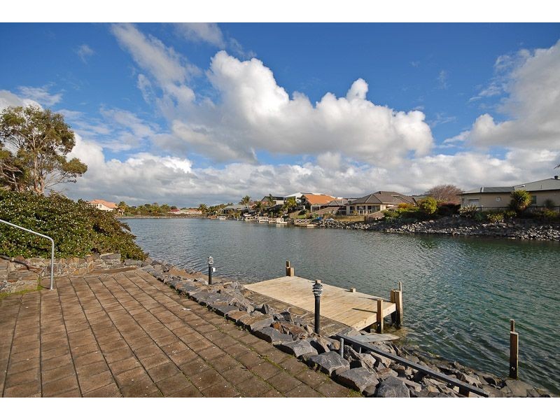 34 Lakeside Circuit, Encounter Bay SA 5211