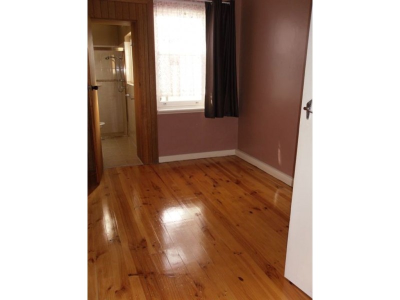 9 Burke Street, Victor Harbor SA 5211