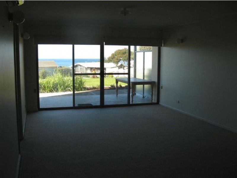 1/2 Solway Crescent, Encounter Bay SA 5211