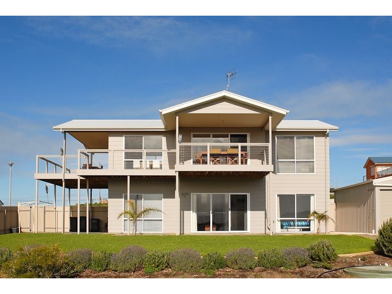 2 Hero Avenue, Middleton SA 5213