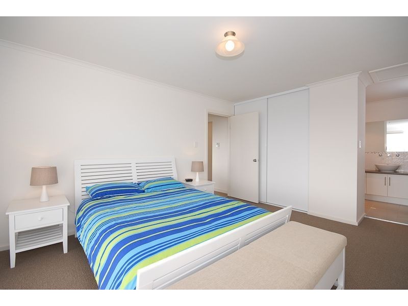 2 Hero Avenue, Middleton SA 5213