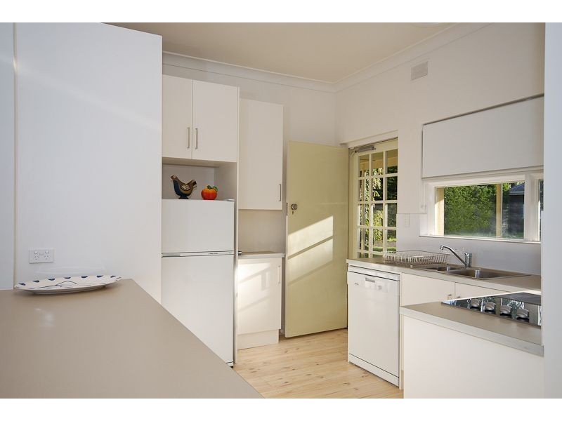 8 Bridge Terrace, Victor Harbor SA 5211