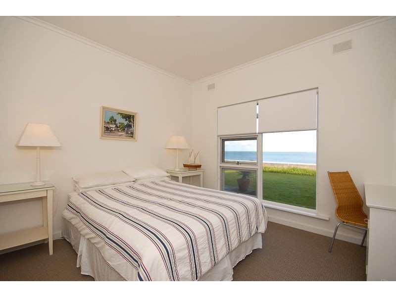 8 Bridge Terrace, Victor Harbor SA 5211