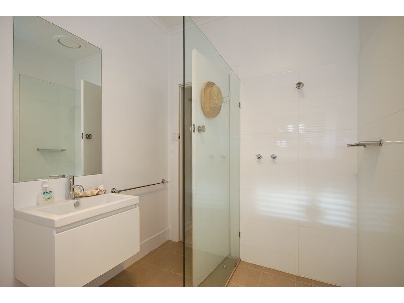 8 Bridge Terrace, Victor Harbor SA 5211