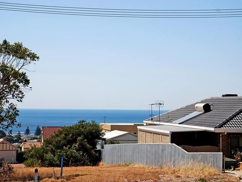 21 White Crescent, Encounter Bay SA 5211