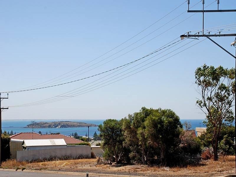 21 White Crescent, Encounter Bay SA 5211