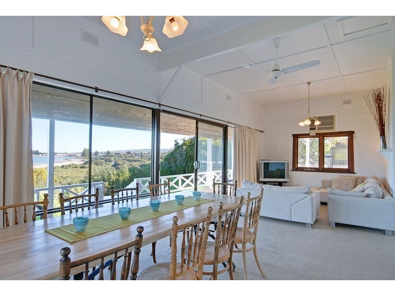 72 Hindmarsh Road, Victor Harbor SA 5211