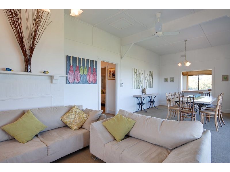 72 Hindmarsh Road, Victor Harbor SA 5211