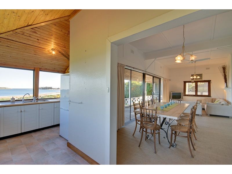 72 Hindmarsh Road, Victor Harbor SA 5211